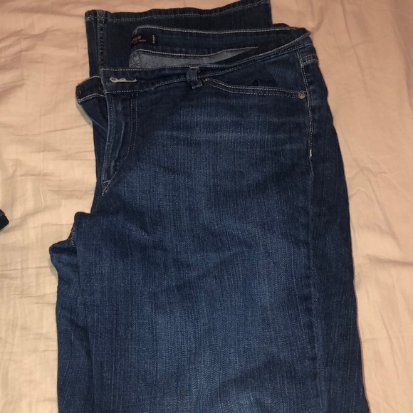 Comfortable - Picture 1 of 2